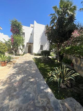 Canna Garden Hotel