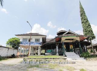 Villa Penginapan Purnama by ZUZU