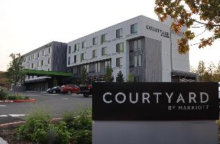 Courtyard By Marriott Portland East