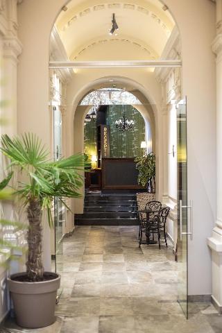 Hotel Grand Hedonist