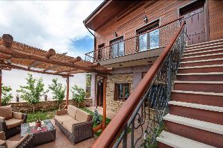 Polys Guest House