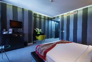 Vernazza Suites