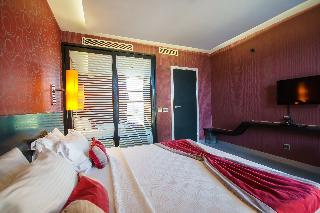 Vernazza Suites