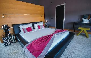 Vernazza Suites
