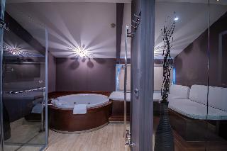 Vernazza Suites
