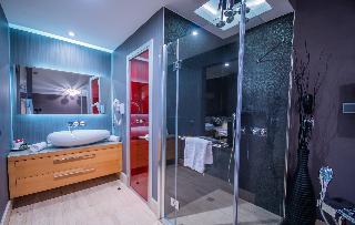 Vernazza Suites