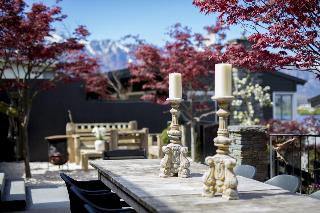 Stay Of Queenstown
