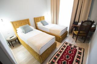 Room Room