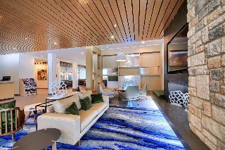 Fairfield Inn & Suites by Marriott Dallas Cedar Hi