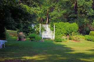 Cedar Crest Inn