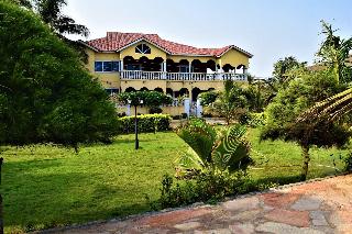 Coconut Pointe Villa & Beach Resort
