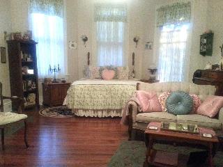 Holly House Of Hamilton