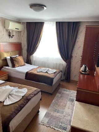 Hermanos Hotel