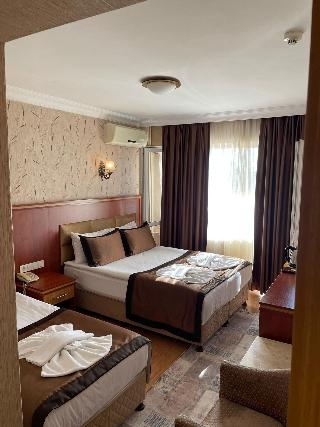 Hermanos Hotel
