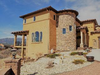 Chateau du Pikes Peak, a Tuscany Retreat
