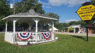 Early American Motel