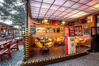 Retro Hotel Garage