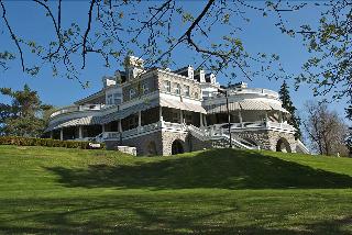 Dewar's Inn on the River