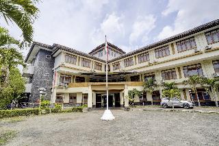 3955 Hotel Bumi Kitri Pramuka
