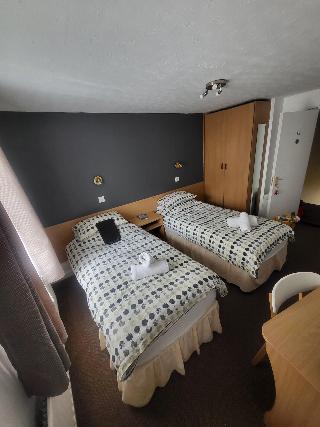 Room Room