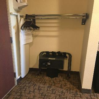 Cobblestone Hotel & Suites - Paxton