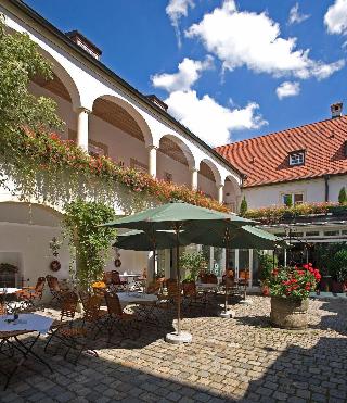 Schlosshotel Neufahrn