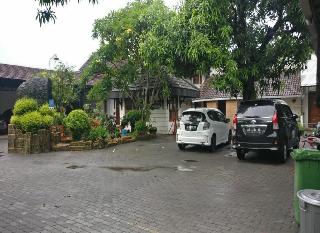 Hotel Perdana by ZUZU