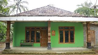 Homestay Jemiran by ZUZU