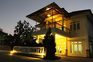 Hotel Savitri Country