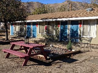 Lakeview Motel