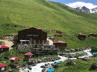 Yedigoller Hotel & Restaurant