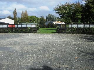 Owls Nest Motel