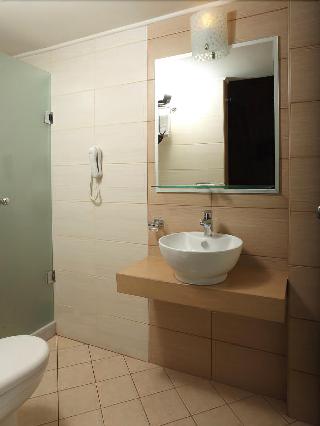 Kronos Hotel