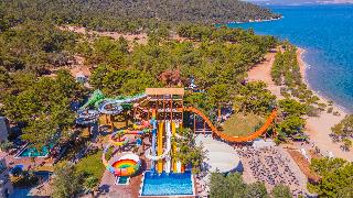 Long Beach Club Nature