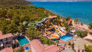 Long Beach Club Nature