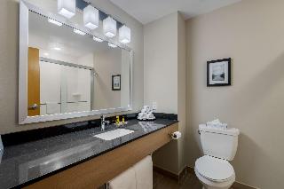 1 King Bed Non-Smoking Microwave And Refrigerator Shower Only Full Breakfast
