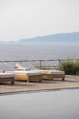 Colombos Beachfront