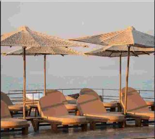 Colombos Beachfront