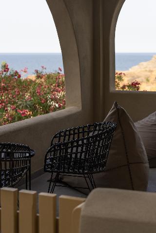 Colombos Beachfront