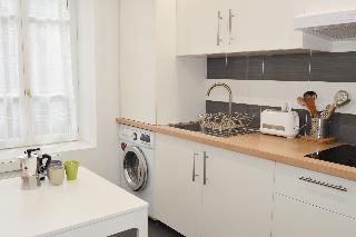 Fully furnished 40sqm flat in Rueil historic city