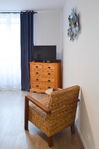 Fully furnished 40sqm flat in Rueil historic city