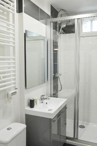 Fully furnished 40sqm flat in Rueil historic city