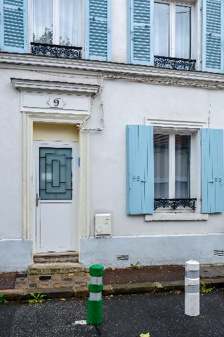 Fully furnished 40sqm flat in Rueil historic city