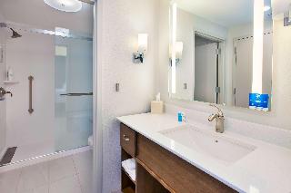 2 QUEEN ACCESSIBLE BATHTUB STUDIO SUITE