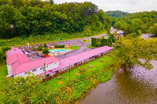 Lloyd's On The River Country Inn By OYO