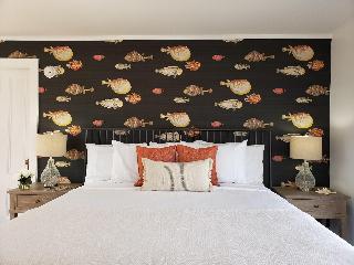 Sand Bar Cottage Inn