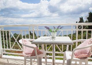 Brentanos Apartments ~ A ~ View of Paradise