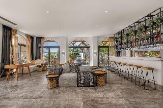 Cabana Blu Hotel & Suites