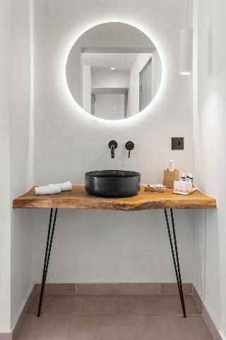 Cabana Blu Hotel & Suites