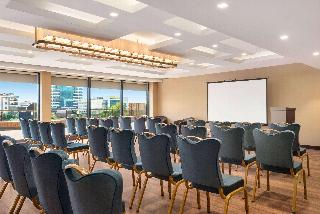 Days Hotel by Wyndham Istanbul Maltepe
